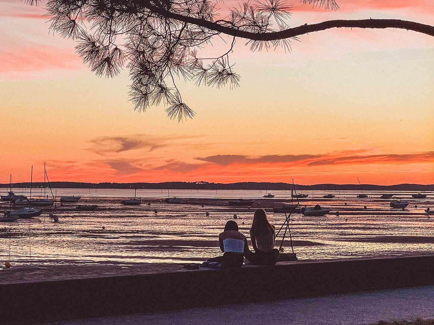 Nouvelle Aquitaine andernos les bains at sunset COVER