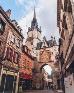 BOURGOGNE auxerre clock tower