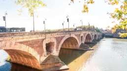 OCCITANIE toulouse river view COVER