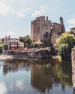PAYS DE LA LOIRE clisson chateau